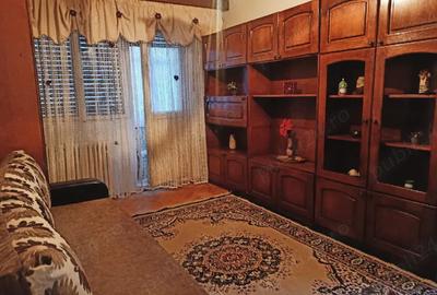 Apartament cu 3 camere decomandat în Nufărul - 4