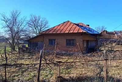 Casa si teren de vanzare Polovragi - 2