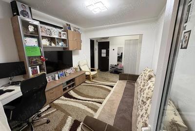 Apartament cu 3 camere decomandat în Eroii Revoluției - 1