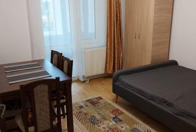 Apartament cu 3 camere decomandat în Central - 1