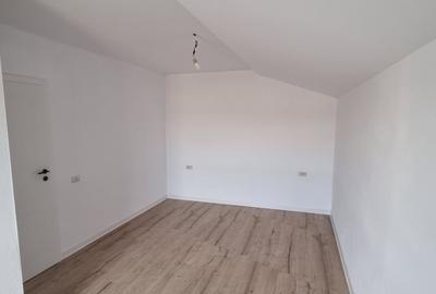 Duplex cu 3 camere cu Canalizare în Moșnița Veche - 10
