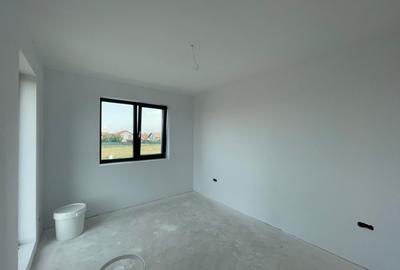 Duplex cu 5 camere cu Teren 300 Mp în Urseni - 16