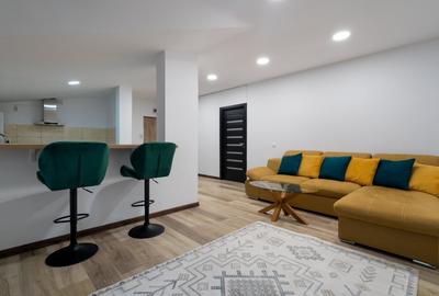 Apartament cu 2 camere decomandat, mobilat în Central