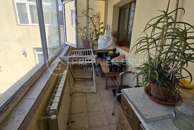 Apartament cu 3 camere decomandat în Podu Roș - 9