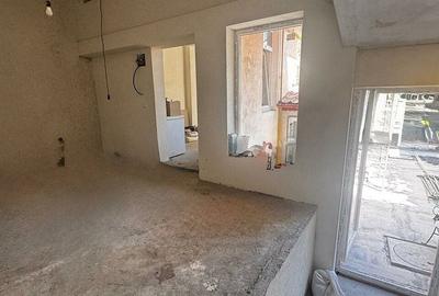 | Casa cu terasa | pentru activitati comerciale | - 1