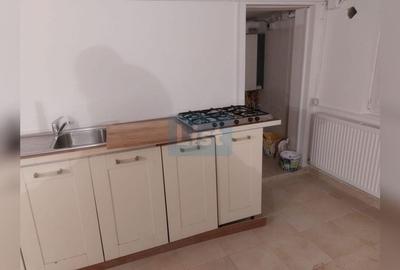 Apartament cu 2 camere semidecomandat, mobilat în Gruia - 5