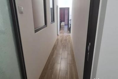 Spațiu comercial, de 133 mp, în Central - 7