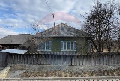 Casă cu 2 camere cu Teren 2198 Mp în Mara - 3