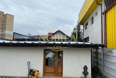 Spațiu comercial, de 400 mp, în Central - 9