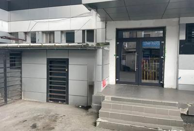 Spațiu comercial, de 60 mp, în Central - 3