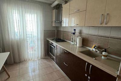 Apartament cu 3 camere decomandat în Pantelimon