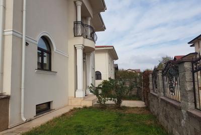 Casă individuală cu 7 camere cu Canalizare în Băneasa - 1