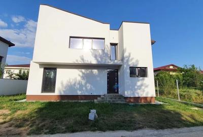 Vila spatioasa la rosu 4 camere Pipera/ pret negociabil - 1