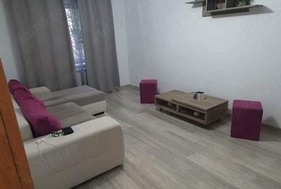 Apartament cu trei camere, zona Bradet in bloc tip vila - 1