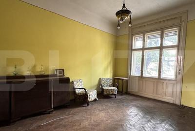 Casă cu 4 camere cu Teren 344 Mp în Central - 2