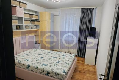 Apartament cu 3 camere semidecomandat în Obor