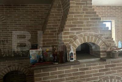 Spațiu comercial, de 200 mp, în Central