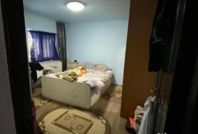 Casă cu 4 camere cu Canalizare în Km 4 - 9