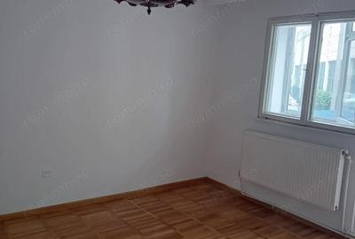 Apartament cu 2 camere decomandat în Port - 11