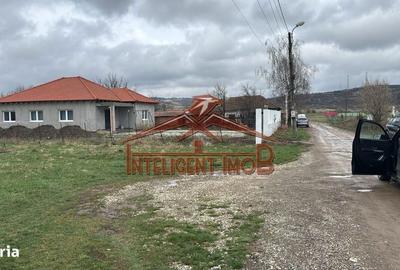 Teren de 1401 mp, în Central - 3