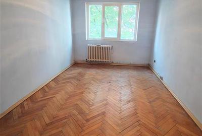 Apartament cu 2 camere decomandat în Podu Roș - 4