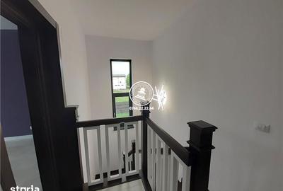 Casă cu 4 camere cu Teren 526 Mp în Rediu - 2