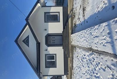 Casă cu Teren 400 Mp în Voinești - 5