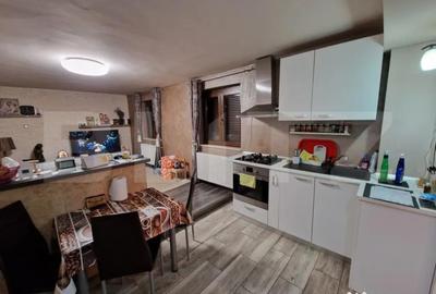 Casă cu 8 camere cu Teren 387 Mp în Central - 13