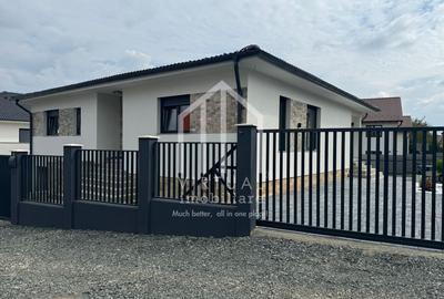 Casa individuala superba in Selimbar- 4 camere, 2 bai, garaj, terasa - 2