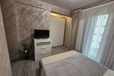 Apartament cu 3 camere decomandat în Km 5 - 12