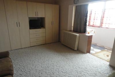 Garsonieră decomandată în Confecții - 4