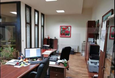 Spațiu comercial, de 93 mp, în Unirea - 13