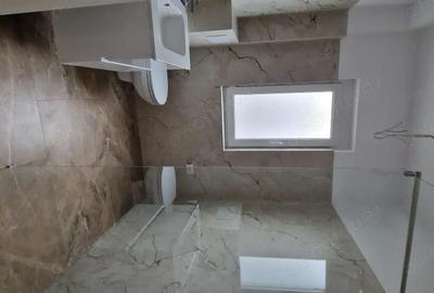 Casă cu 5 camere cu Teren 365 Mp în Covaci - 1