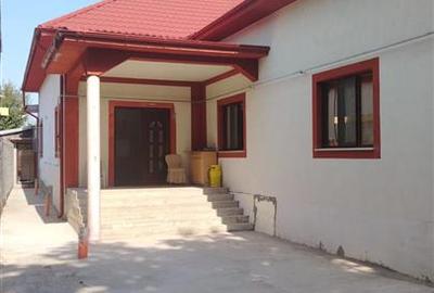 Casă cu 5 camere cu Canalizare în Chercea - 2