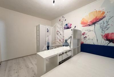 Garsoniera renovata, etaj intermediar,  zona Lipovei