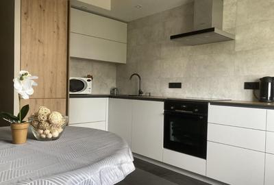 Apartament cu 2 camere decomandat în Borhanci
