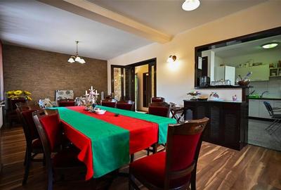 FILM!Resedinta in pretios decor montan, vecinati calitative,1.700 mp teren,Timis - 2