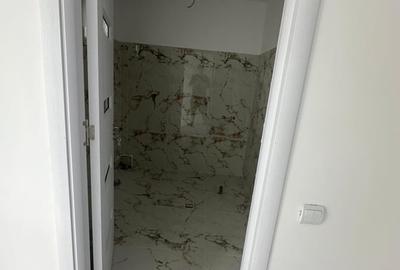 Casă cu 5 camere cu Teren 248 Mp în Central - 7