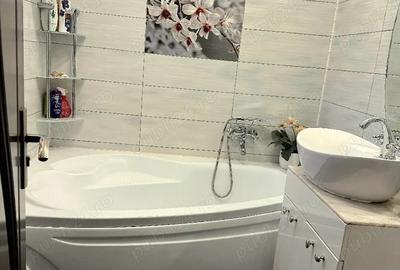 Apartament cu 3 camere decomandat în Berceni - 3