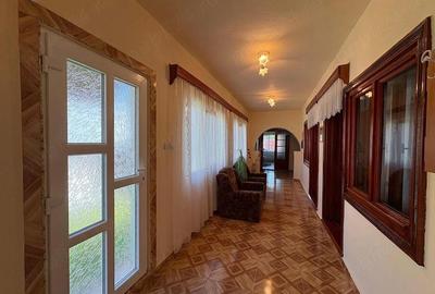 Casă cu 4 camere cu Teren 676 Mp în Moldovița - 2