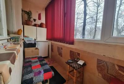 Apartament cu 3 camere semidecomandat în Titan - 6