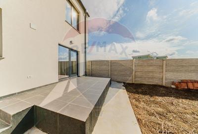 Casa tip duplex de inchiriat in Via Carmina - 17