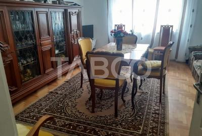 Casa 6 camere 2 bai curte si gradina 400 mp panouri fotovoltaice - 1