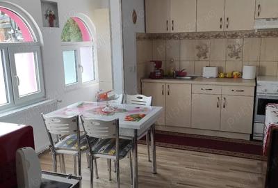 Casă cu Teren 609 Mp în Central - 4