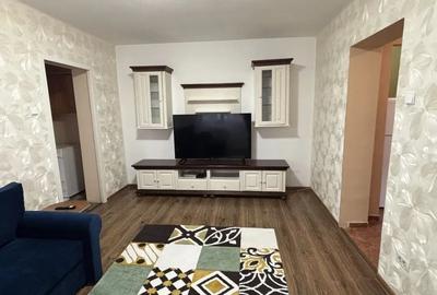 Apartament cu 2 camere semidecomandat, mobilat în Tipografilor
