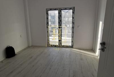 Apartament cu 3 camere semidecomandat în Bucium - 3