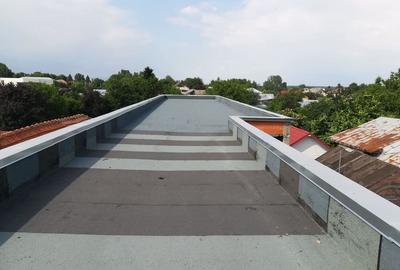 Casă cu 18 camere în Găești - 6