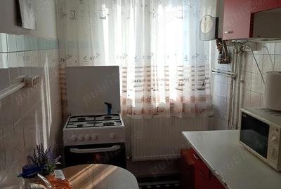 Apartament cu 2 camere semidecomandat în Micro 6 - 1