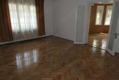 Spațiu comercial, de 243 mp, în Romanilor - 10