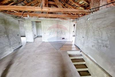 Casă individuală cu 15 camere cu Garaj în Girov - 23